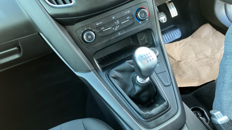 Ford Focus 1.0 EcoBoost 140 ST-Line Navigation 5dr Petrol Hatchback